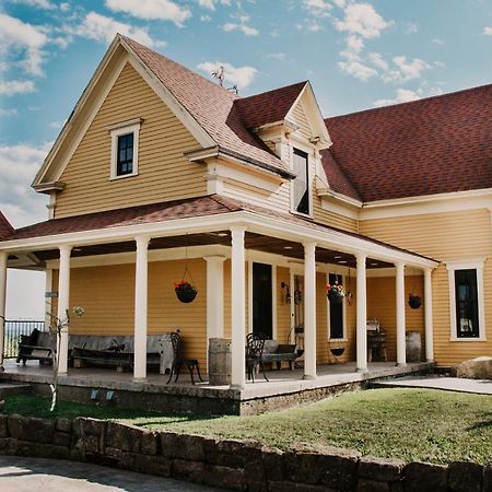 Magnetic Hill Winery Hotel Moncton Exterior photo